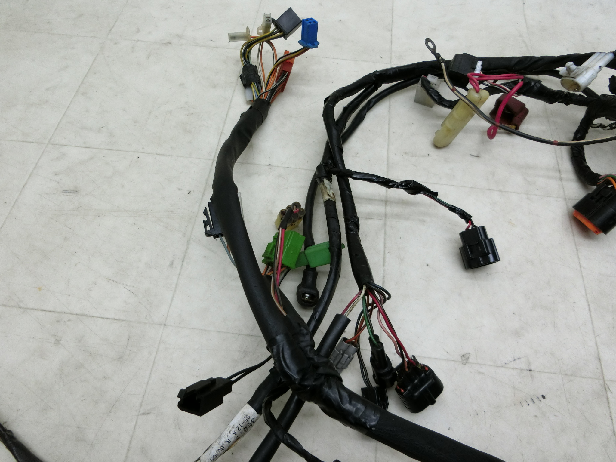 bc4/ Let's4/ UZ50FK   Cn[lX  CA41A-1605