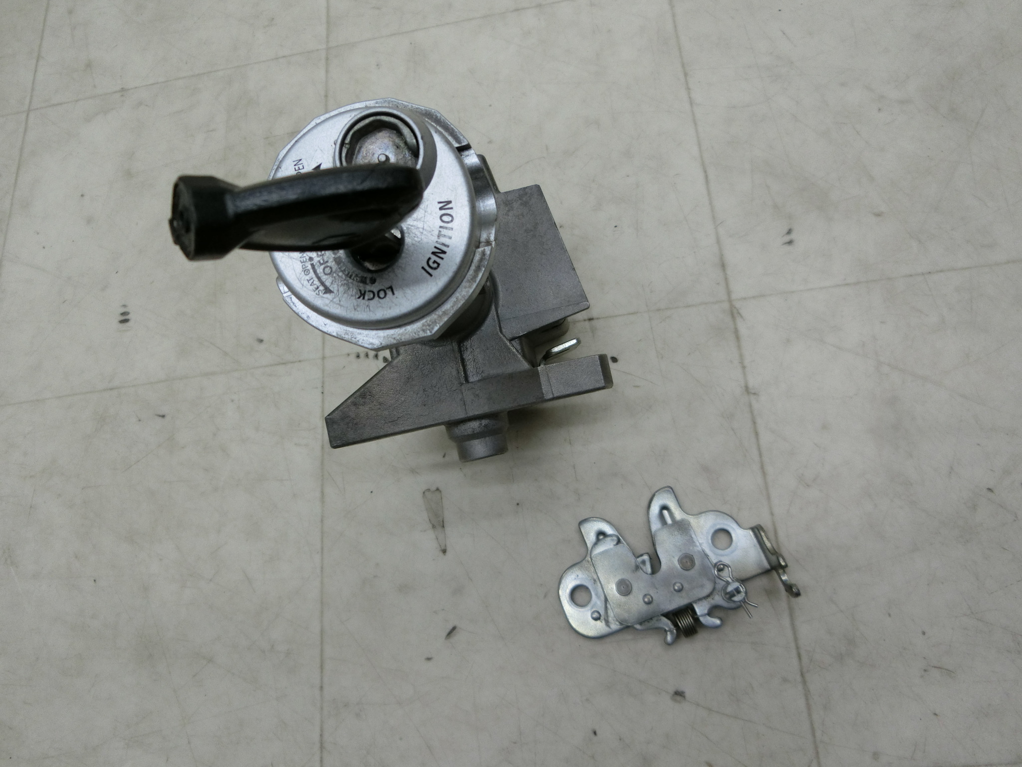 bc4/ Let's4 UZ50D   L[Zbg  CA45A-3038