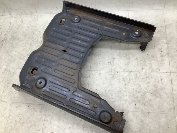 ベルーガ50(6V)/ BELUGA CV50E   ステップボード/ ステップ カウル カバー/ フロアカウル   5G6-3079