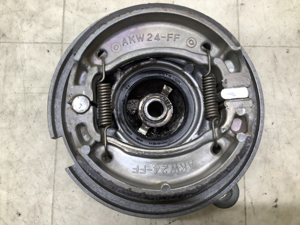 ベルーガ50(6V)/ BELUGA CV50E   フロントブレーキドラム/ ドラム/ ブレーキ  5G6-3079