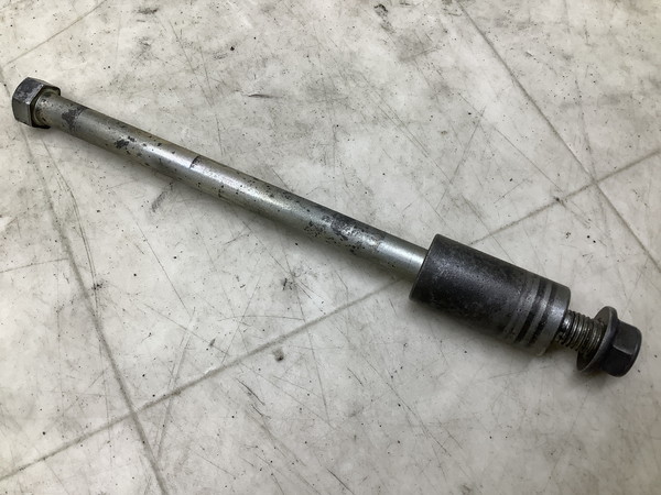 ベルーガ50(6V)/ BELUGA CV50E   フロントアクスルシャフト/ ホイール アクスル シャフト シャフト全長約195mm,シャフト径10mm 5G6-3079