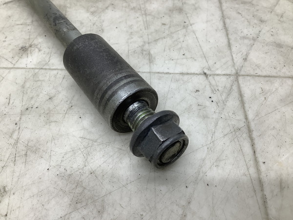 ベルーガ50(6V)/ BELUGA CV50E   フロントアクスルシャフト/ ホイール アクスル シャフト シャフト全長約195mm,シャフト径10mm 5G6-3079