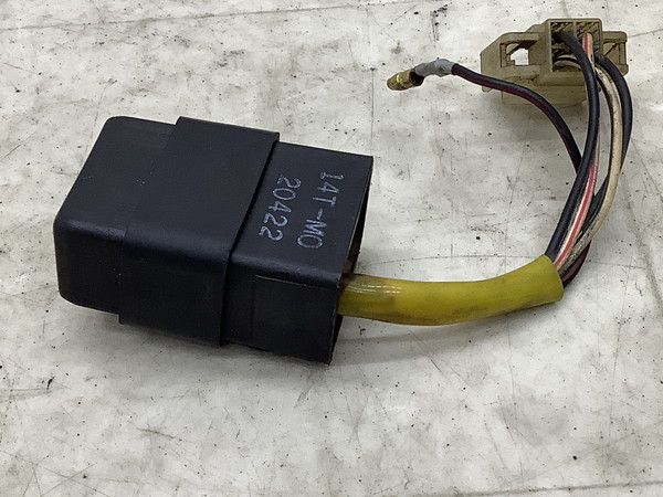 ベルーガ50(6V)/ BELUGA CV50E  純正実動, スターターリレー/ コントロール リレー バッテリー 電装  14T-MO-20422 5G6-3079