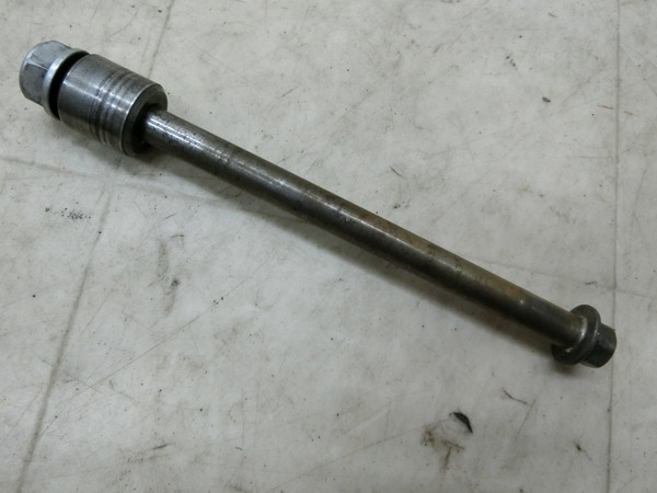 スーパーカブ70/ CUB70/ カブ70/ Super CUB70   フロントアクスルシャフト/ ホイール アクスル シャフト  C70-3112
