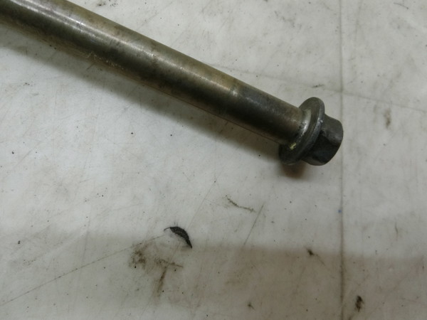 スーパーカブ70/ CUB70/ カブ70/ Super CUB70   フロントアクスルシャフト/ ホイール アクスル シャフト  C70-3112