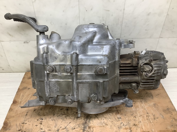 スーパーカブ70/ CUB70/ カブ70/ Super CUB70   エンジン実動/空冷,4st,キャブ,ロータリー/単気筒3速/圧縮:1.3mpa/エンジンNo:C70E-3112416  C70-3112