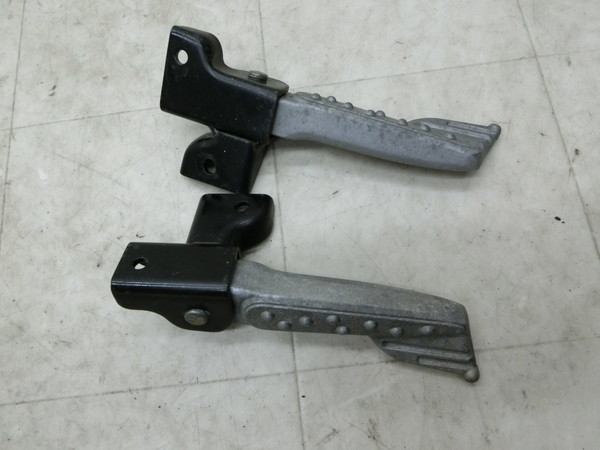 SYM/ Umi100 海100   タンデムステップ左右/ ステップ/ リア   RFGHU10W7BS-0012