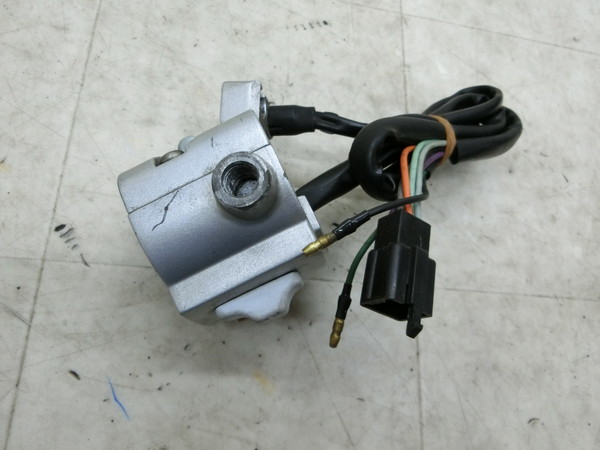 SYM/ Umi100 C100   XCb`{bNX/ nhXCb`/ XCb`  RFGHU10W7BS-0012