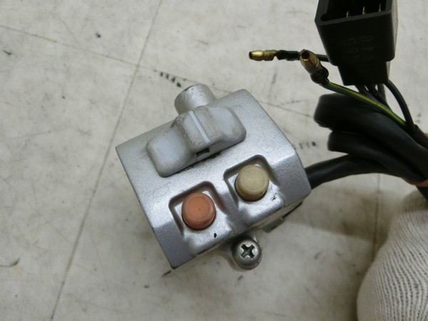 SYM/ Umi100 �C100   �X�C�b�`�{�b�N�X��/ �n���h���X�C�b�`��/ �X�C�b�`��  RFGHU10W7BS-0012