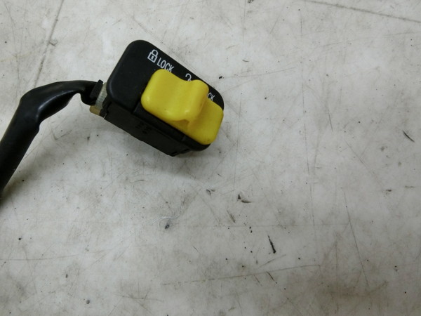 SYM/ Umi100 海100   キルスイッチ/ ハンドルスイッチ右/ エンジンオンオフスイッチ/ スイッチ  RFGHU10W7BS-0012