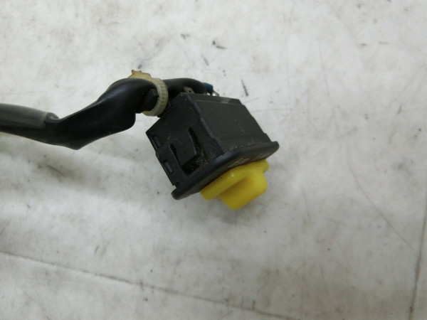 SYM/ Umi100 海100   キルスイッチ/ ハンドルスイッチ右/ エンジンオンオフスイッチ/ スイッチ  RFGHU10W7BS-0012