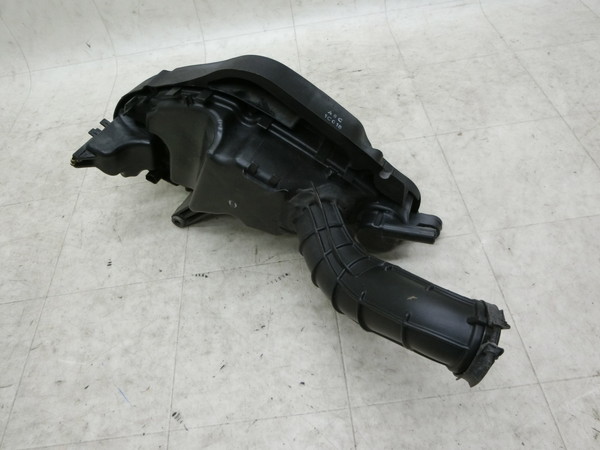 SYM/ Umi100 海100   エアクリーナーボックス/ エアクリ/ ケース/ ダクト インテーク  RFGHU10W7BS-0012