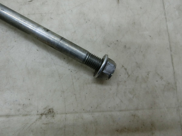 アドレスV50/ ADDRESSV50 UZ50XL   フロントアクスルシャフト/ ホイール アクスル シャフト  CA44A-1153