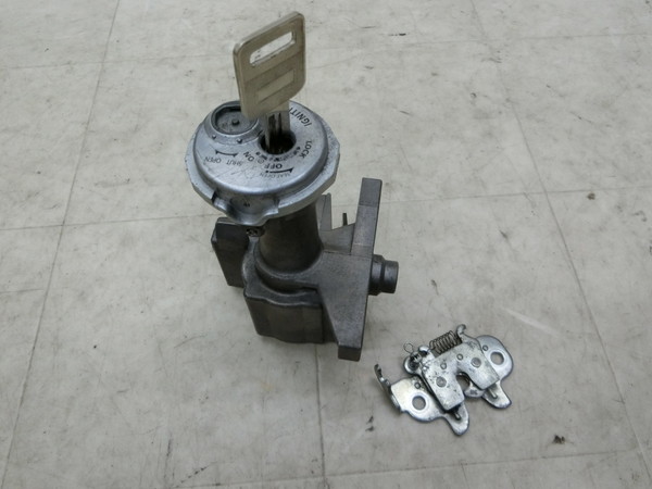 アドレスV50/ ADDRESSV50 UZ50XL   メインキーボックス/ キーシリンダー/ イグニッションキー  CA44A-1153