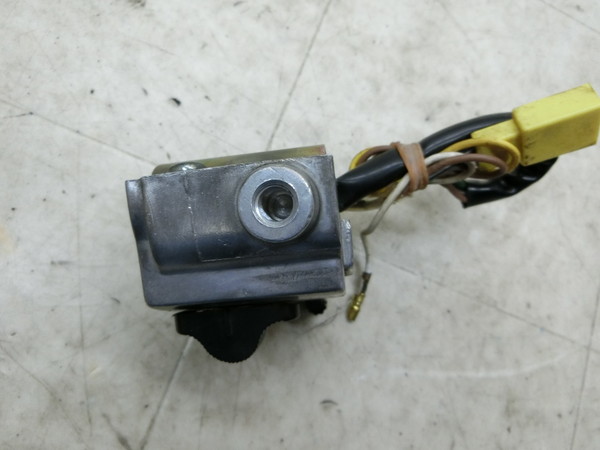 バーディー50(12V)/ Birdie50 FB50   スイッチボックス左/ ハンドルスイッチ左/ スイッチ左  BA41A-2432