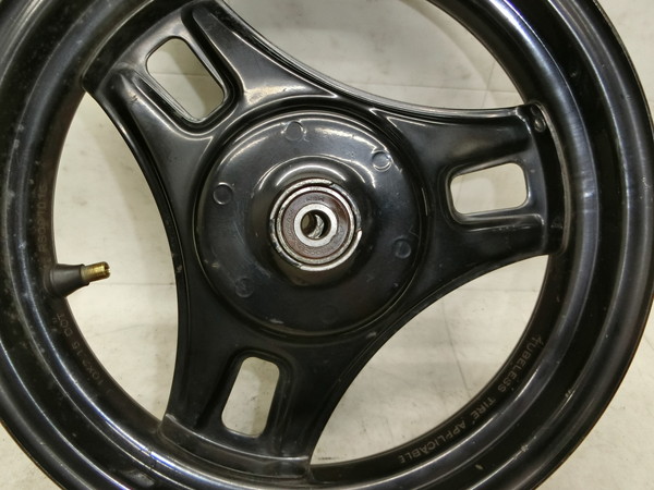 アドレスV125S/ ADDRESSV125S/ UZ125S フロントホイール CF4MA-1633