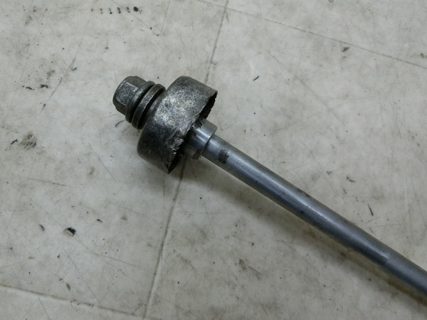 アドレスV125S/ ADDRESSV125S/ UZ125S   フロントアクスルシャフト/ ホイール アクスル シャフト  CF4MA-1633