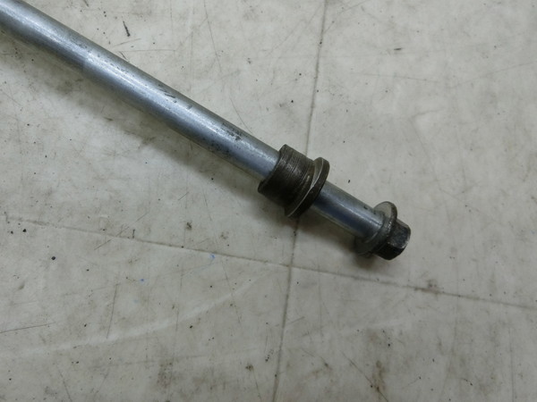 アドレスV125S/ ADDRESSV125S/ UZ125S   フロントアクスルシャフト/ ホイール アクスル シャフト  CF4MA-1633