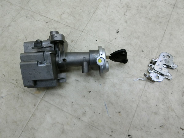 AhXV125S/ ADDRESSV125S/ UZ125S   L[Zbg/ CL[/ COjbV XCb`  CF4MA-1633