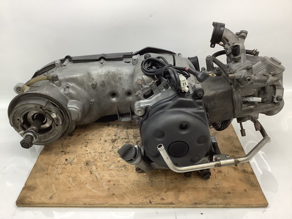 �}�W�F�X�e�B125/ MAJESTY125  �G���W���s��/���,4st,�C���W�F�N�V����/�P�C��/���k�F1.4mpa/�G���W��No:E374E-155542  LPRSE2710BA-1585