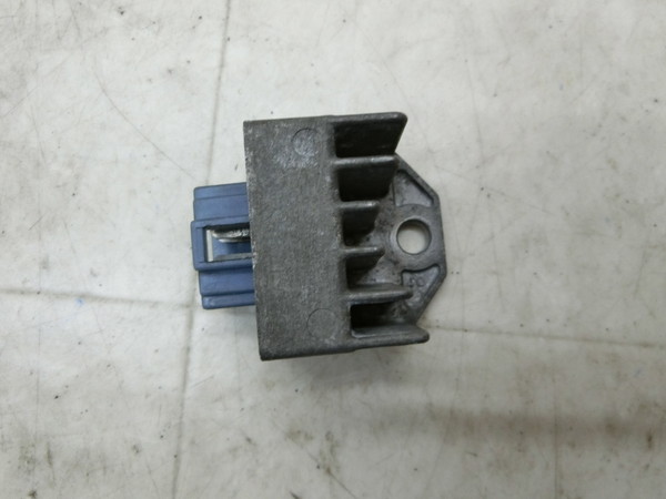 JOGZ-2/ ジョグZU YV50Z 5EM1 レギュレター/ レギュレーター SA04J-0089