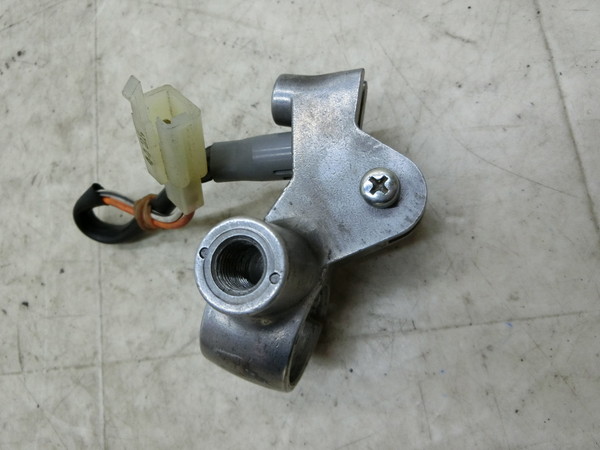 レッツ4 バスケット/ UZ50BL Let's4 basket ハンドルホルダー右/ ブレーキ レバー ホルダー/ ミラーホルダー CA43A-1403