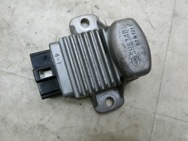 スーパーカブ50プロ(12V)/ Super Cub50 Pro NBC50BN レギュレター/ レギュレーター AA04-3005