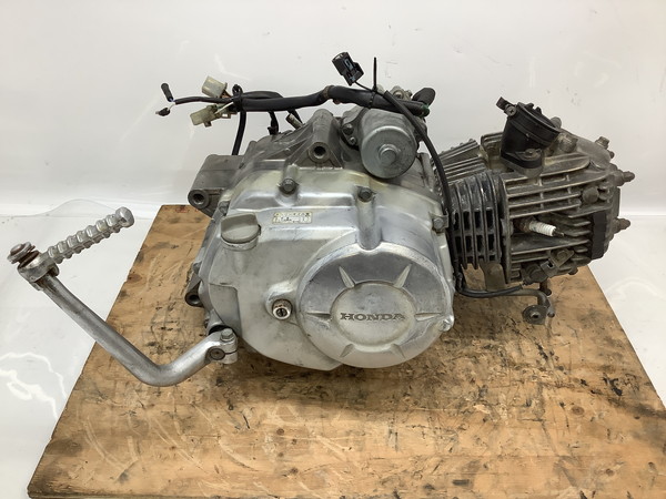 �X�[�p�[�J�u50�v��(12V)/ Super Cub50 Pro NBC50BN  �G���W������/���,4st,�C���W�F�N�V����/�P�C��/���k�F1.2mpa/�G���W��No:AA04E-1015654  AA04-3005