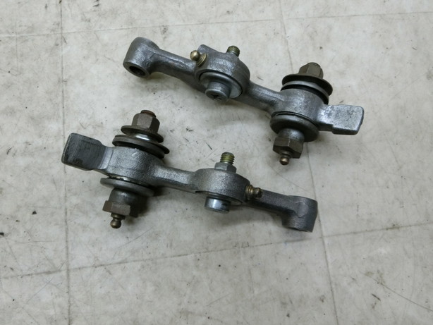 バーディー50(6V)/ Birdie50 FB50 フロントサスペンションリンク/ フォークリンク/ ステー リンク サス BA41A-2010