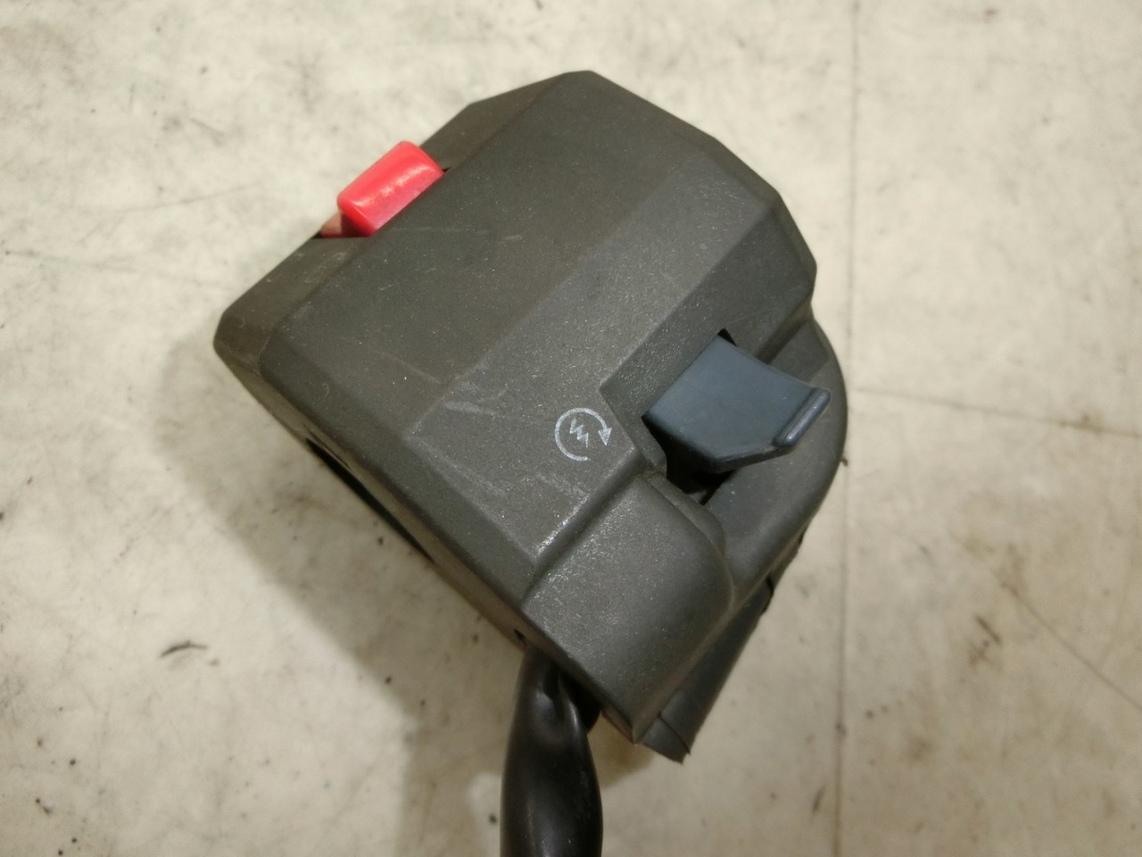 ZZR250/ ZZ-R250  �X�C�b�`�{�b�N�X�E/ �n���h���X�C�b�`�E/ �X�C�b�`�E  EX250H-A007