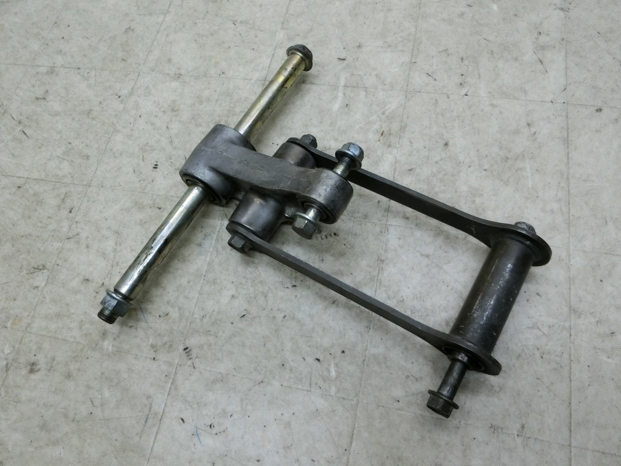 �o���J��400/ VULCAN400  �X�C���O�A�[�������N  VN400A-0029