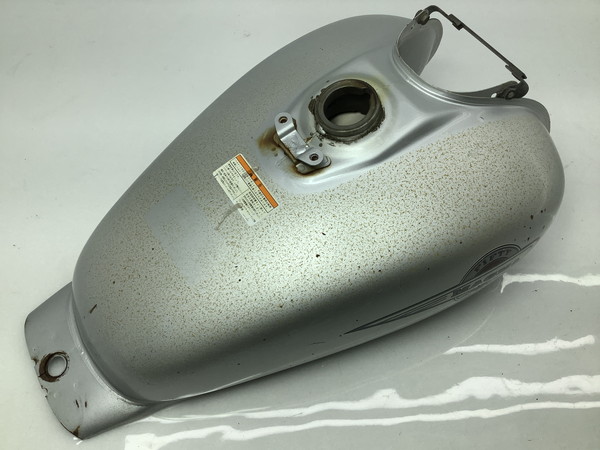 }Oi50/ MAGNA  K\^N  AC13-
