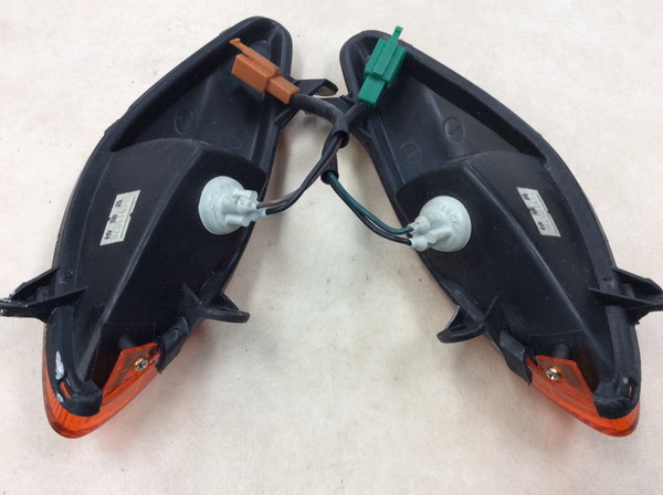 グランドアクシス100/GRANDAXIS  フロントウインカー左右  SB06J-2223