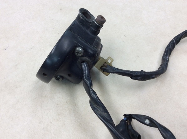 KMX125  キルスイッチ/ハンドルスイッチ右/エンジンオンオフスイッチ  MX125A-0105