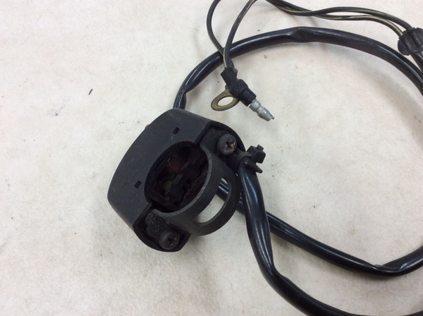 KLX250  キルスイッチ/ハンドルスイッチ右/エンジンオンオフスイッチ  LX250E-0054