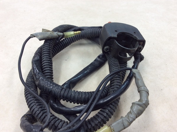 CRM250R  キルスイッチ/ハンドルスイッチ右/エンジンオンオフスイッチ  MD24-1005