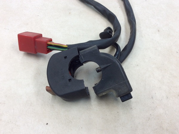 CBR250R  キルスイッチ/ハンドルスイッチ右/エンジンオンオフスイッチ  MC17-1066