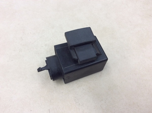 VTZ250 ウインカーリレー FR-3303 MC15-1104