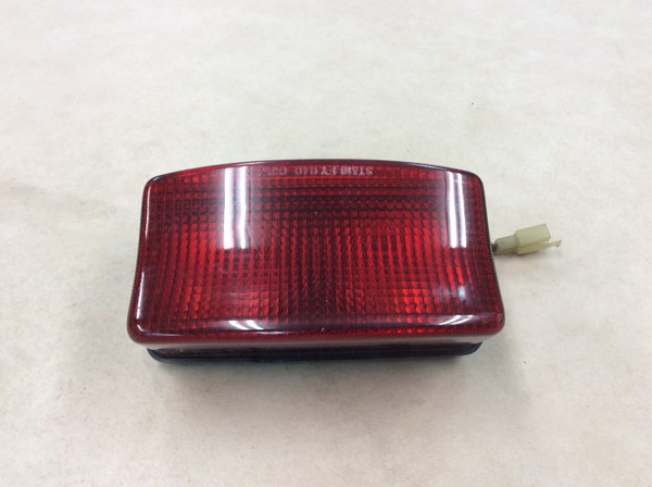 CB400SF テールランプ STANLYEY0400352 NC31-