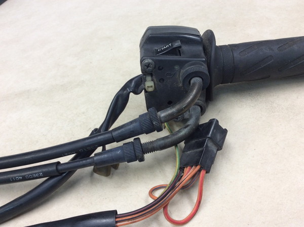 GSX400�C���p���X/IMPULSE  �X�C�b�`�{�b�N�X�E/�n���h���X�C�b�`�E/�A�N�Z�����C���[  GK79A-