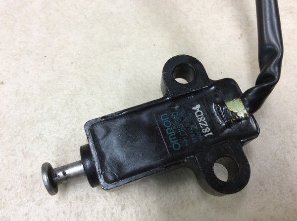 �A�x�j�X125/Avenis  �T�C�h�X�^���h�Z���T�[  CF43A-1005