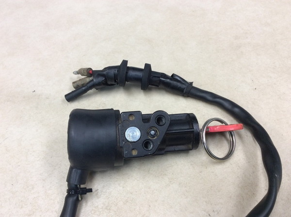 AX-1  ���C���L�[BOX  MD21-1100