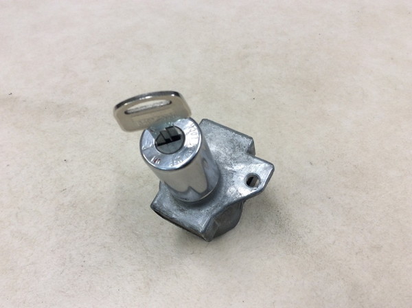 CB650�J�X�^��  ���C���L�[BOX  RC05-1000