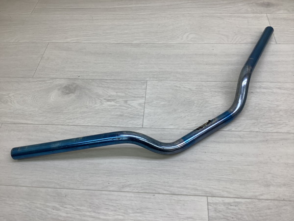 YZ80  nh nP[,HURRICANE 4V1-0067