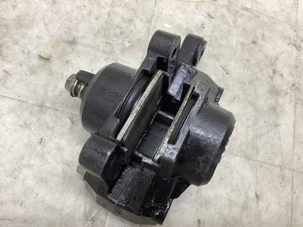 アクロス250/ ACROSS  リアブレーキキャリパー/ リアキャリパー/ キャリパー/ ブレーキ トキコ/TOKIKO GJ75A-1013