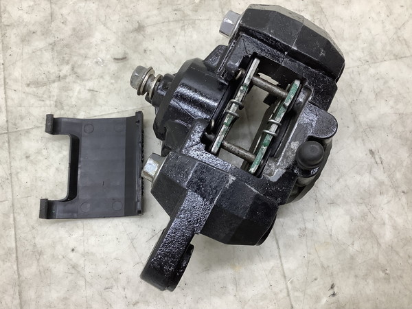 アクロス250/ ACROSS  リアブレーキキャリパー/ リアキャリパー/ キャリパー/ ブレーキ トキコ/TOKIKO GJ75A-1013