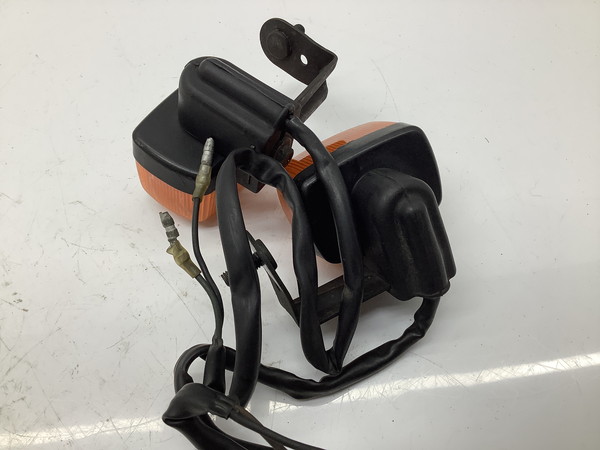 FZR250R-2  リアウインカー左右/ ウインカー  STANLEY 7277 3LN-2855