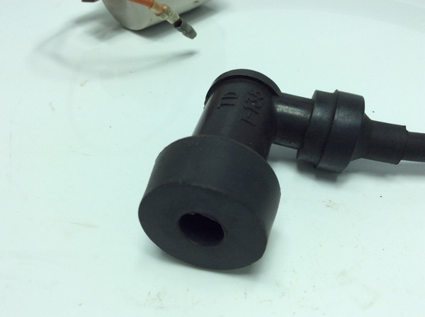 XT200 純正実動, イグニッションコイル/ プラグコード/ プラグキャップ/ コイル  C2T4 23J-1016