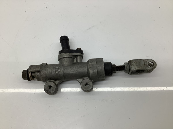 CBR250R  リアマスターシリンダー/ リアブレーキ/ マスターシリンダー/ ブレーキ  MC17-1010