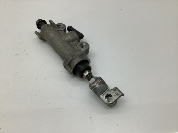 XLR250R  リアマスターシリンダー/ リアブレーキ/ マスターシリンダー/ ブレーキ  MD22-1401